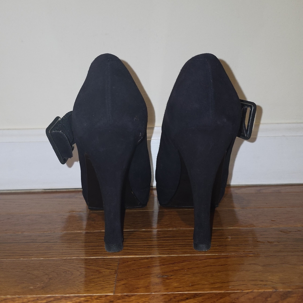 Chanel Black Women's Shoes - Picture 5 of 10